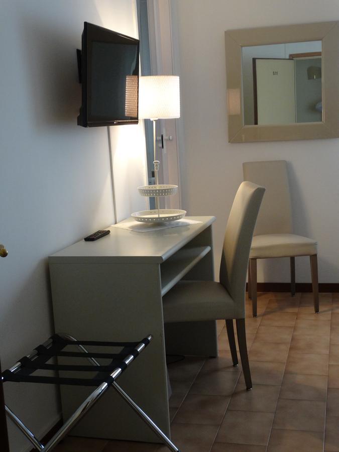 Locanda Il Burchiello Oriago Di Mira Bagian luar foto